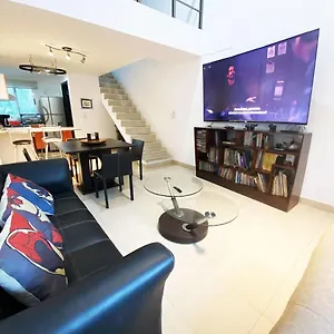 geek-chic-townhouse.quintano-roohotels.com/